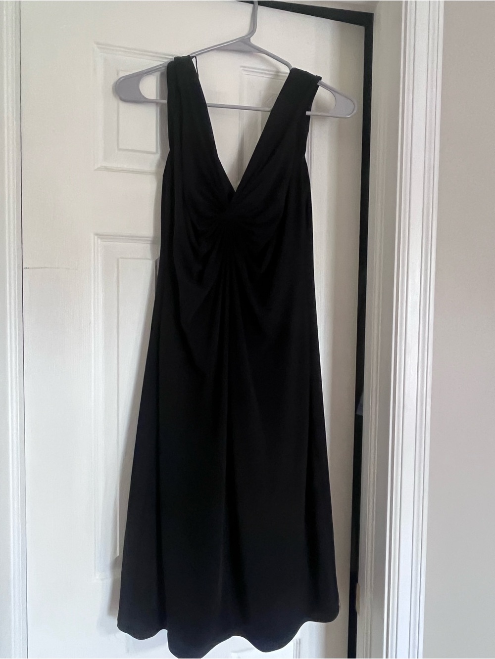 Classic Black V-Neck Sleeveless Dress Size 10